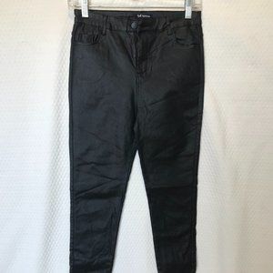 AA APPERLOTH FAUX  LEATHER PANT SIZE MEDIUM STRETCHY SKINNY NW